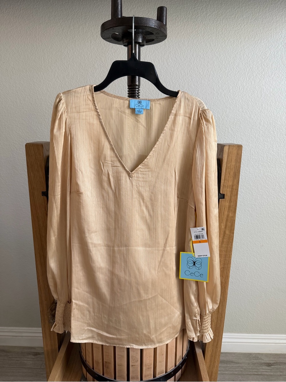 CeCe Cream V-Neck Long Sleeve Blouse
